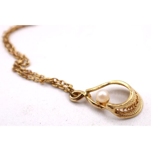 Gold-Tone Faux Pearl Teardrop Ornate Lace Pendant Necklace Chain 20" Full Vtg - Picture 9 of 10